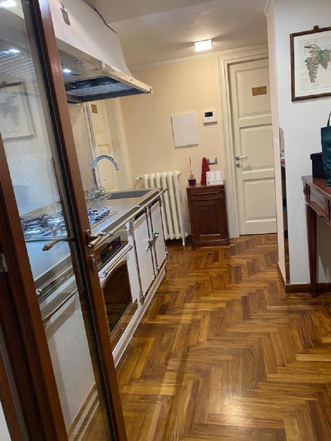 Hotel Regal House Roma Capucci 6 Exterior foto